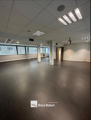 Bureaux à vendre Caluire et Cuire emplacement proche métro et bus TCL