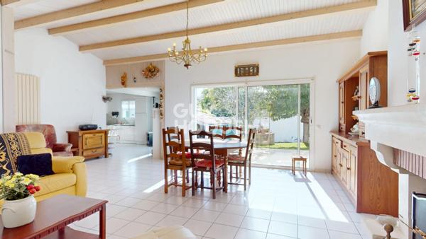 Maison de plain-pied à Ars-en-Ré ? en plein centre, au calme