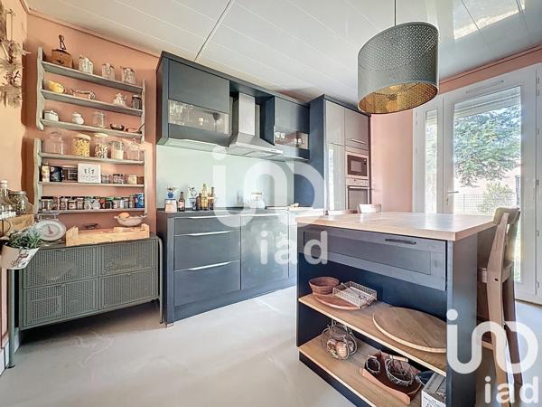 Maison à vendre 4 pièces 124 m² Tavel