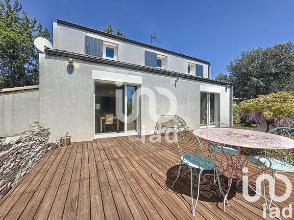 Maison à vendre 4 pièces 124 m² Tavel