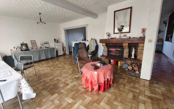 Maison à vendre    5 pièces • 165 m2 Aizecourt-le-Haut