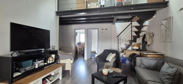 Cheval-Blanc (84460) A LOUER APPARTEMENT T3 AVEC JARDINET