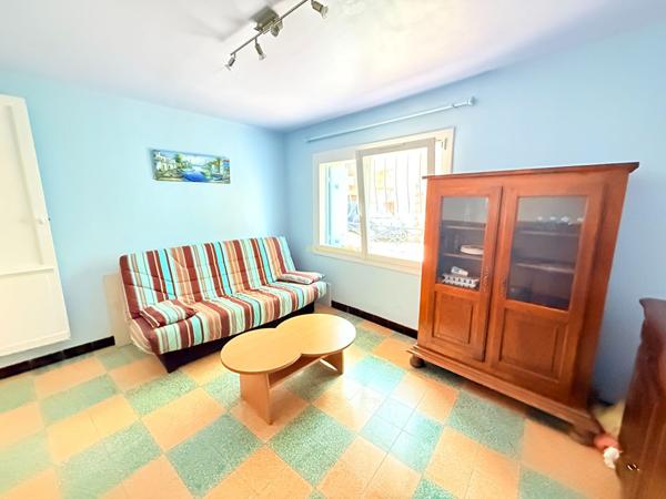 A VENDRE AGDE MAISON  4 PIÈCES + COMBLES 32M²