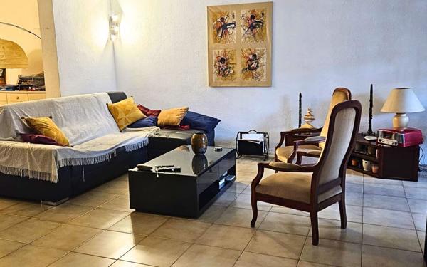 Appartement à vendre    5 pièces • 143 m2 Avignon