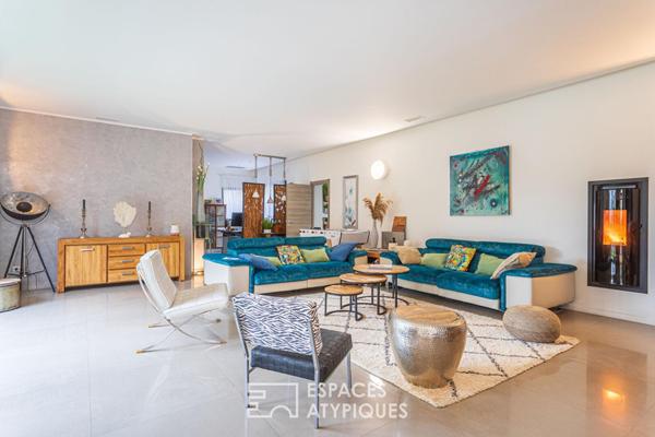 Villa contemporaine de plain-pied avec piscine