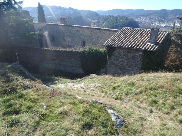 Lieu Inédit - vue 180° - Maison de maître sur promontoire - hameau médiéval - idéal accueil - piscine
