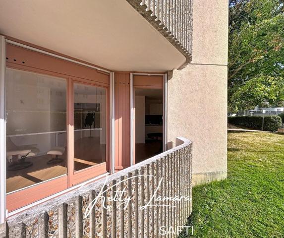 Grand studio lumineux avec parking - proche commodités et gare