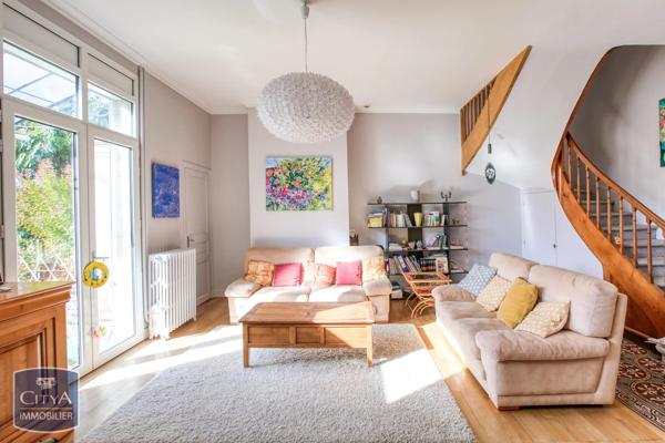 Maison à vendre 8 pièces 182m² Saumur (49400)