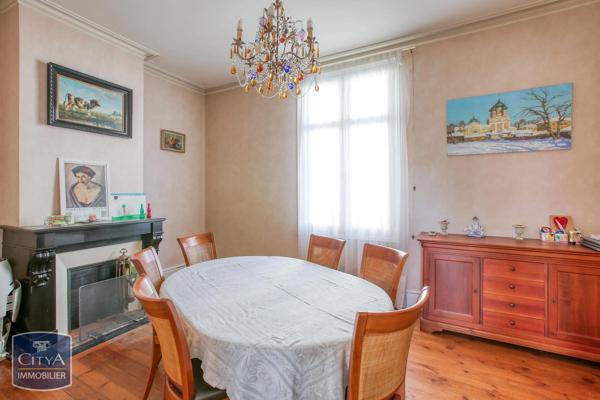 Maison à vendre 8 pièces 182m² Saumur (49400)