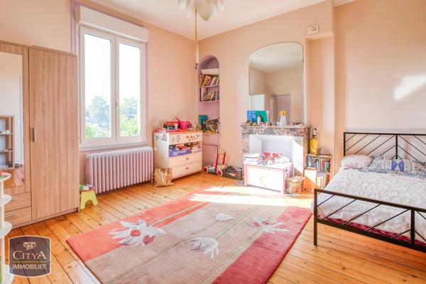 Maison à vendre 8 pièces 182m² Saumur (49400)
