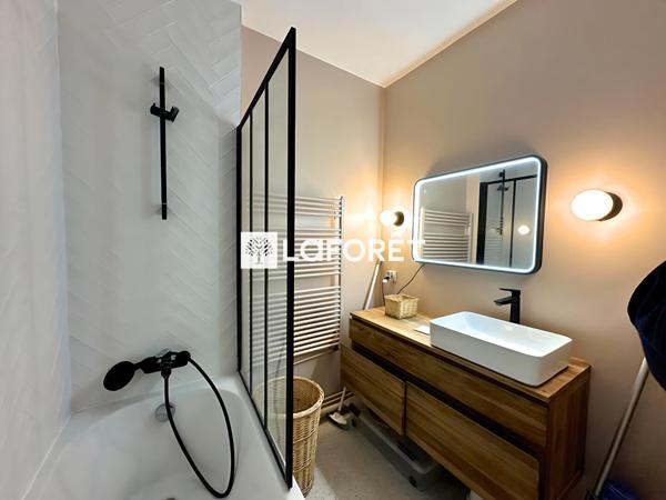 Location appartement Issy-les-Moulineaux - 3 pièce(s) - 70 m² - 2 200 €/mois