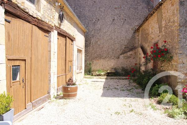 Maison à vendre  25 pièces - 431,20 m 2   CHATEAUNEUF VAL DE BARGIS  - 58
