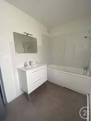 Immeuble à vendre  302 m 2   MANDEURE  - 25