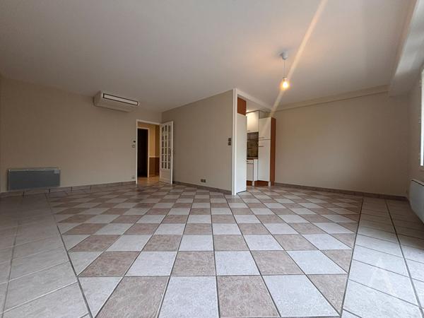 Appartement 3 pièces ? 7ème étage avec ascenseur ? Bourges centre