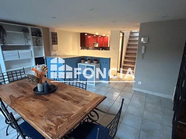 Location Appartement 2 pièces 54.55 m² - 9 RUE FENOUILLET Hyeres 83400