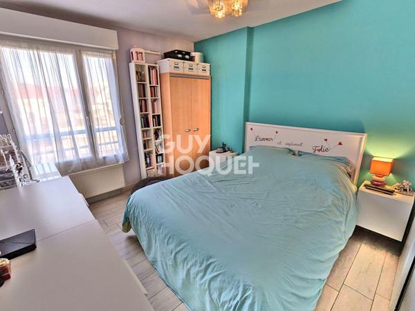 Superbe appartement rénové de 100 m² - Dernier étage avec balcon et garage - Saint-Claude