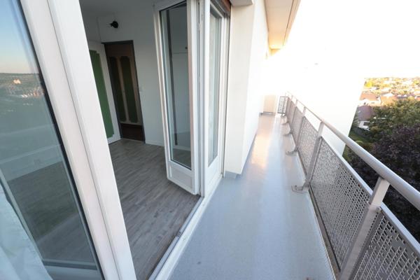 Beau 4 pièces de 71 m² dans résidence sécurisée  en centre ville