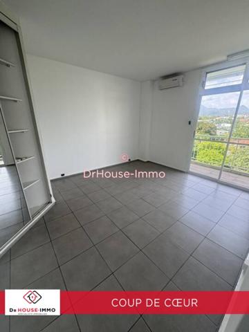 Appartement à louer 4 pièces de 100 m²