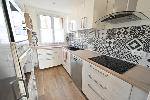 Appartement meublé - 3 chambres Loyer 1 326.99 €/mois charges comprises **  - Référence  489