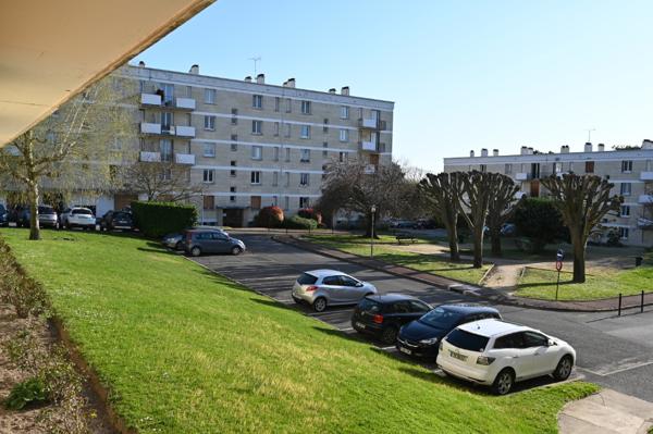 Appartement meublé - 3 chambres Loyer 1 326.99 €/mois charges comprises **  - Référence  489