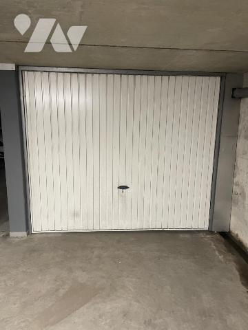 À VENDRE – Garage double en sous-sol – Rue Pitre Chevalier à Nantes