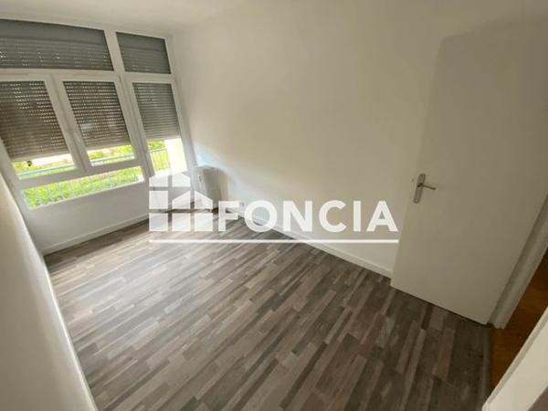 Location Appartement 4 pièces 68.4 m² - 286 RUE JEANNE D'ARC Nancy 54000