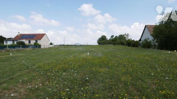 A VENDRE, à 30 min de REIMS, à VILLERS DEVANT LE THOUR, une parcelle de terrain constructible d...