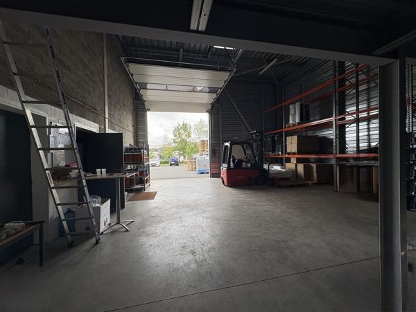 Bâtiment mixte bureaux et activités - 642 m2 - À louer - Pôle 45 - Ormes/Saran