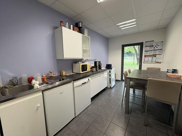 Bâtiment mixte bureaux et activités - 642 m2 - À louer - Pôle 45 - Ormes/Saran