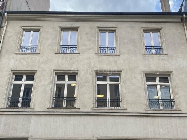 BUREAUX à LOUER de 284 m²