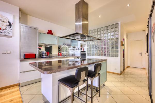 Loft avec terrasse 6min métro Mairie des Lilas