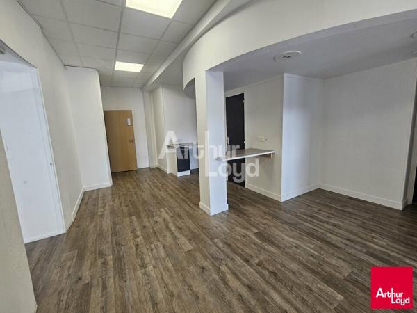 ANGERS EST bureaux de 192 m² à louer au RDC