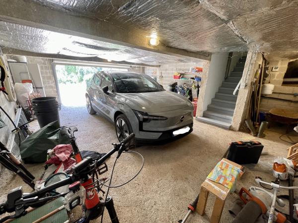 Villa de 166 m² avec piscine, au calme, sur terrain de 4 000 m²