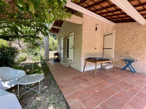 Villa de 166 m² avec piscine, au calme, sur terrain de 4 000 m²