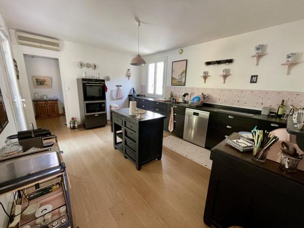 Villa de 166 m² avec piscine, au calme, sur terrain de 4 000 m²