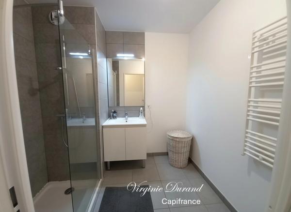 Appartement T3 récent avec grande terrasse couverte et jardinet – Bayonne (64)