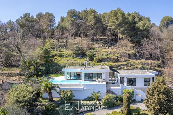 Villa d’architecte avec vue mer