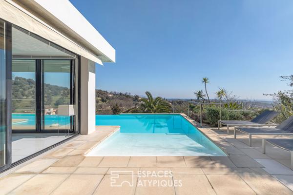 Villa d’architecte avec vue mer