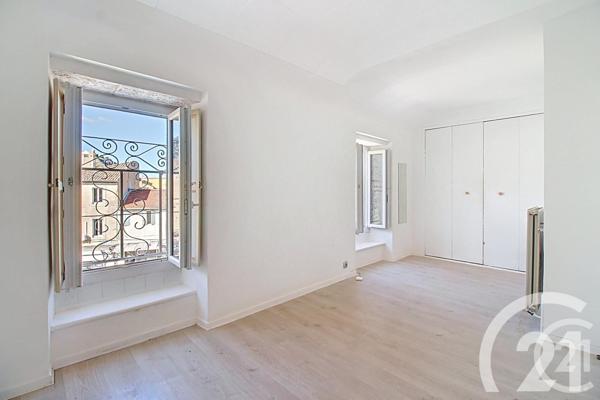 Immeuble à vendre  200,73 m2 CAVAILLON - 84