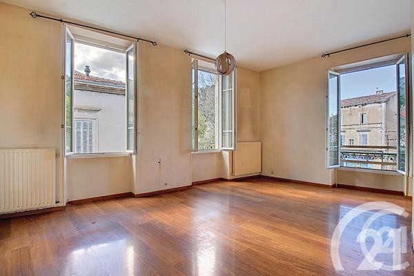 Immeuble à vendre  200,73 m2 CAVAILLON - 84