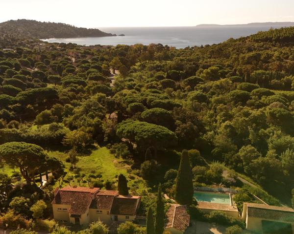 DEMEURE DE CHARME AVEC MAISON D'AMIS