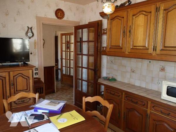 BOUSSAC (23) CREUSE, A vendre pavillon de 100 m² hab. de 4 chambres...garage, cour et jardin da...