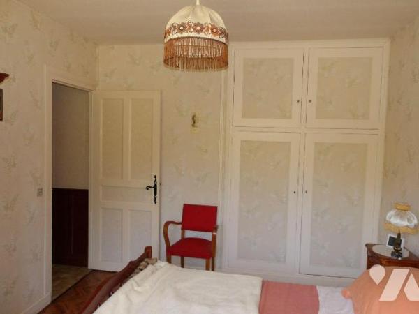 BOUSSAC (23) CREUSE, A vendre pavillon de 100 m² hab. de 4 chambres...garage, cour et jardin da...