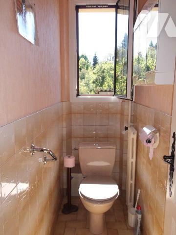 BOUSSAC (23) CREUSE, A vendre pavillon de 100 m² hab. de 4 chambres...garage, cour et jardin da...
