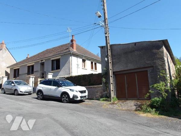 BOUSSAC (23) CREUSE, A vendre pavillon de 100 m² hab. de 4 chambres...garage, cour et jardin da...