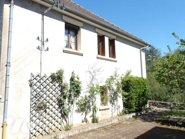 BOUSSAC (23) CREUSE, A vendre pavillon de 100 m² hab. de 4 chambres...garage, cour et jardin da...
