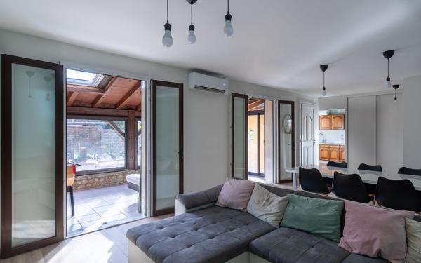 Maison à vendre    4 pièces • 88 m2 Saint-Martin-Belle-Roche