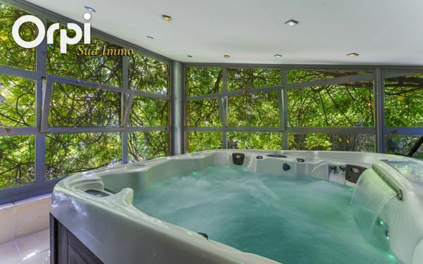 Maison à vendre    4 pièces •  Chomérac