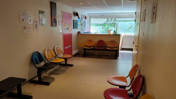 SALLE DE CONSULTATION A LOUER AU SEIN D'UN POLE MEDICAL CENTRE VILLE CHATELLERAULT (86)