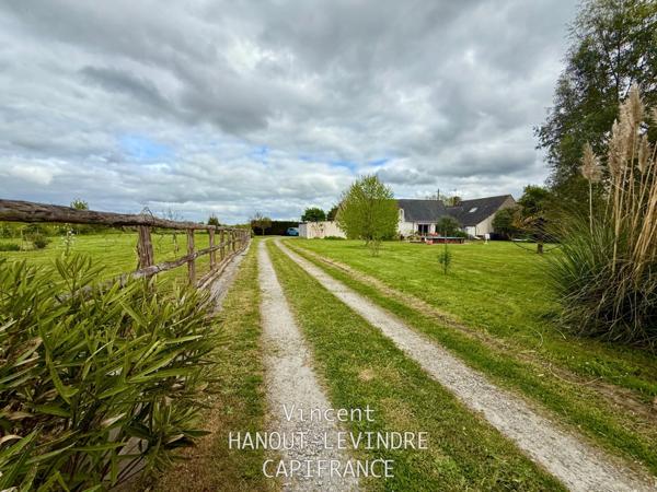 EXCLUSIVITE – PROPRIÉTÉ HISTORIQUE DE 1840 ENTIÈREMENT RÉNOVÉE – CADRE EXCEPTIONNEL À SOULAIRE ET BOURG (49)